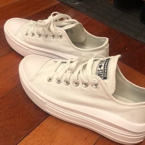 All white Converse sneakers with platform sole - Move Ox in White Mono (fits 7W)